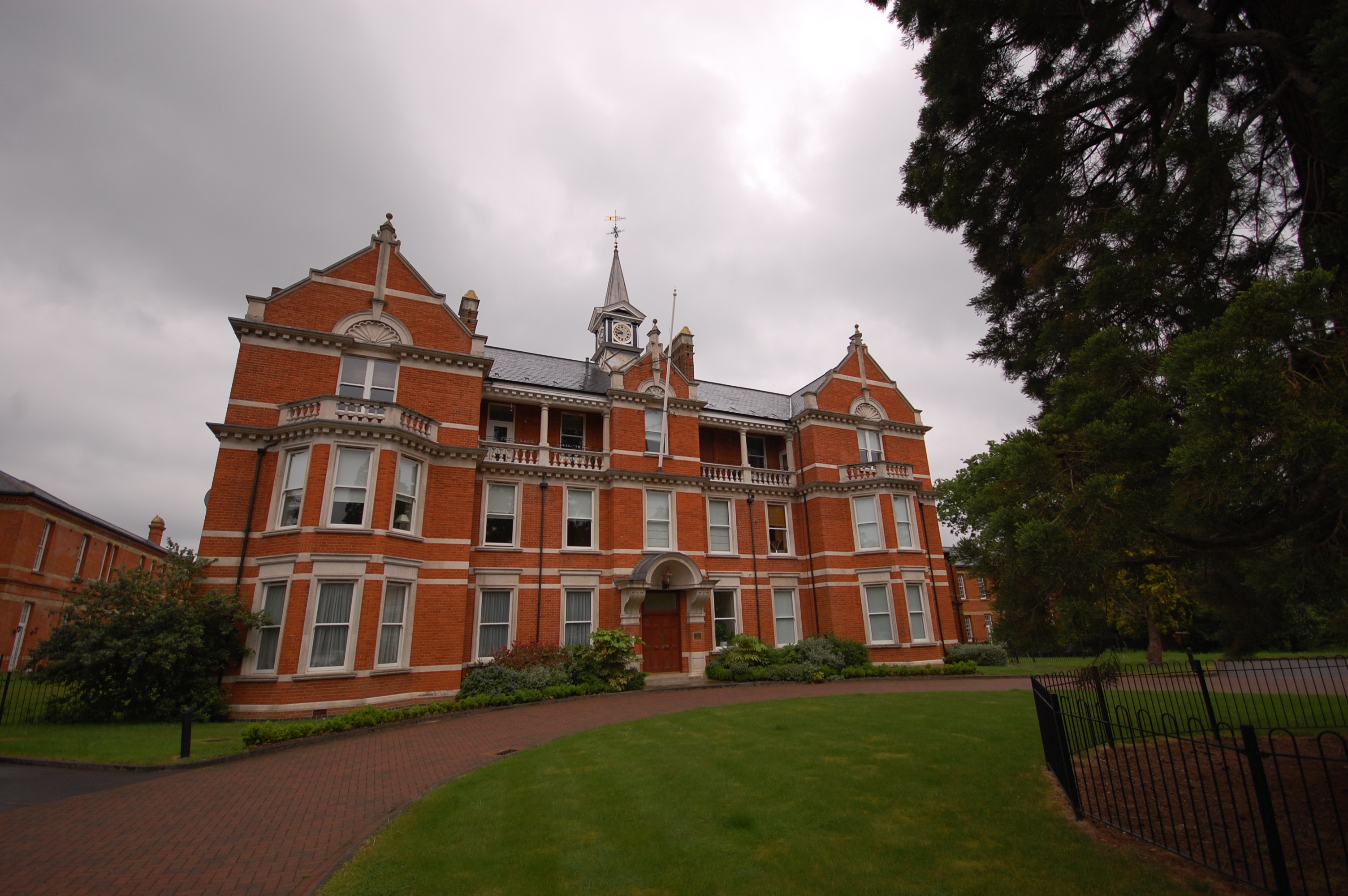 Long Grove Hospital, Epsom County Asylums